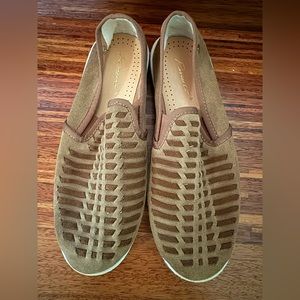 BRAND NEW Rivieras Slip-On Shoes Huaraches Woven Suede  Style Size 6.5